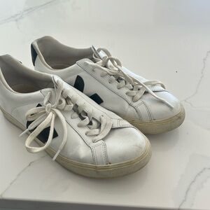 Size 39 (8) veja shoes